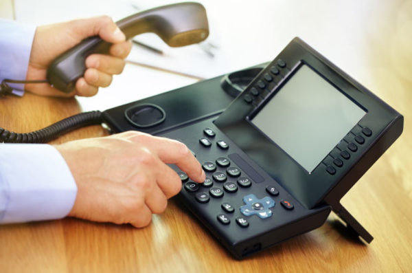 man-hands-phone man-hands-phone